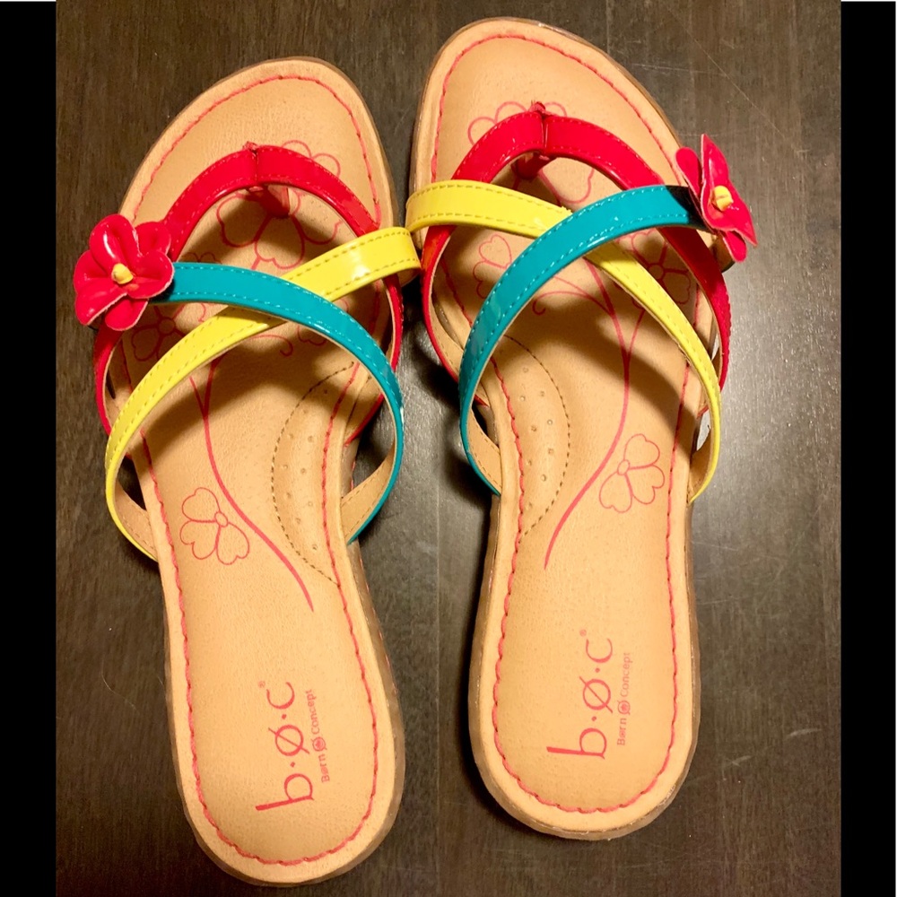 Boc Girl size 4 patent leather sandals